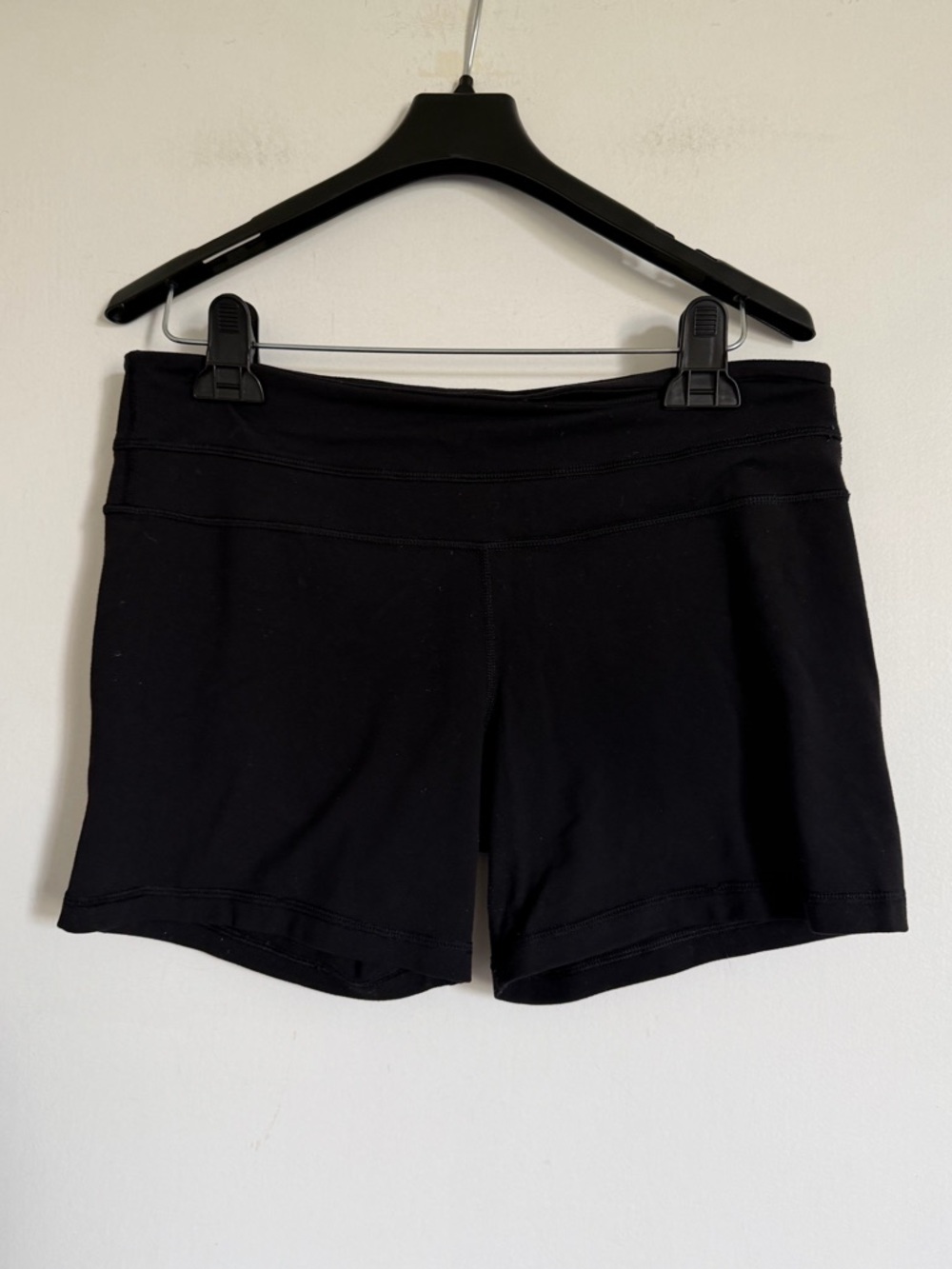 Lululemon Athletica Black Groove Athletic Compression Shorts size 10 - Picture 3 of 4